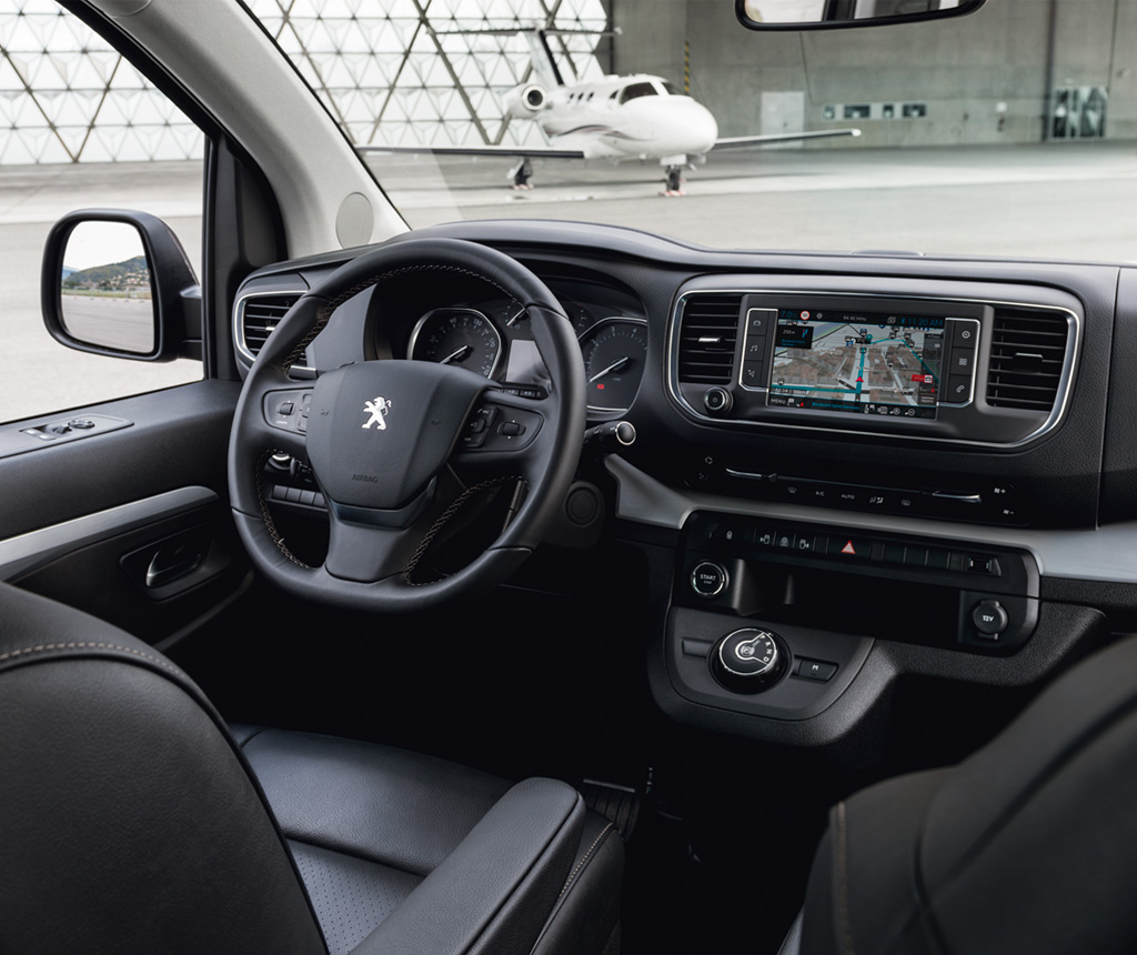 Peugeot Traveller - interior